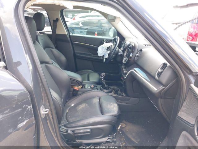 2018 MINI COUNTRYMAN WMZYT3C32J3E93636 Photo 4