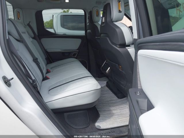 2023 RIVIAN R1T 7FCTGAAA5PN023786 Photo 7