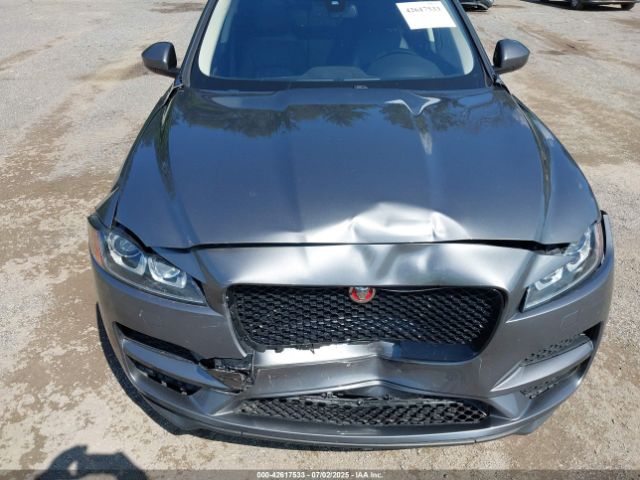 2017 JAGUAR F-PACE SADCJ2BV0HA890346 Photo 5