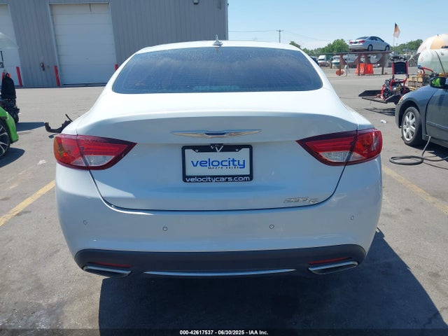 1C3CCCCG2FN625546 Chrysler 2015