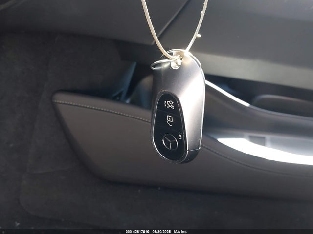 W1KCG2DB5NA019005 Mercedes-Benz ed