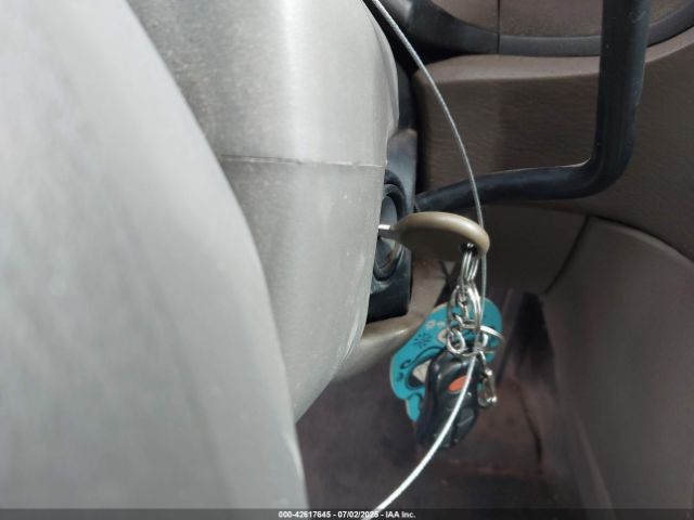2002 CHRYSLER TOWN & COUNTRY 2C8GP64L22R504185 Photo 10