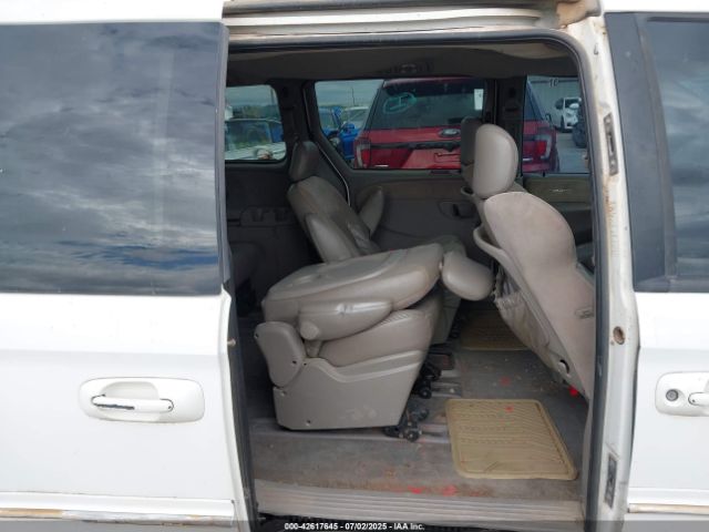 2002 CHRYSLER TOWN & COUNTRY 2C8GP64L22R504185 Photo 7