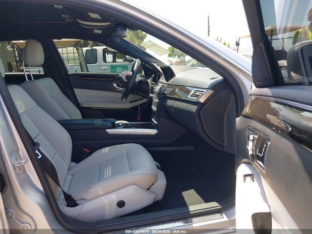 WDDHF5KB6GB250568 Mercedes-Benz E-Class