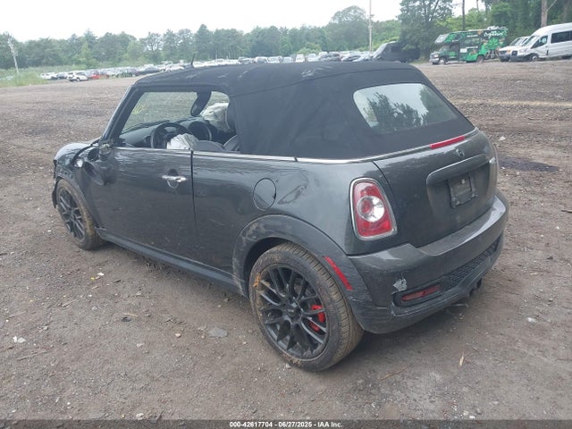 2015 MINI CONVERTIBLE WMWZP3C53FT708047 Photo 2