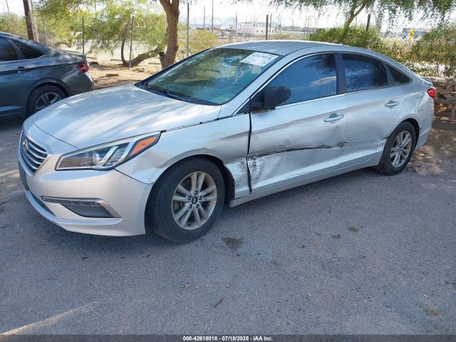 Hyundai SONATA SE 2015 5NPE24AF4FH181674 Image 2