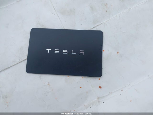 2024 TESLA MODEL Y 7SAYGAEE1RF018713 Photo 10