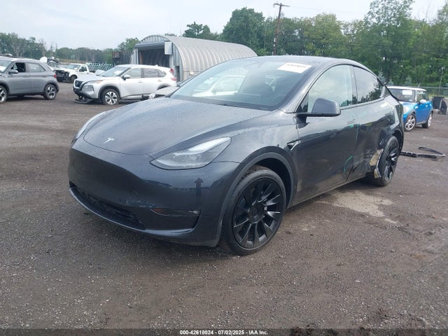 2024 TESLA MODEL Y 7SAYGAEE1RF018713 Photo 1