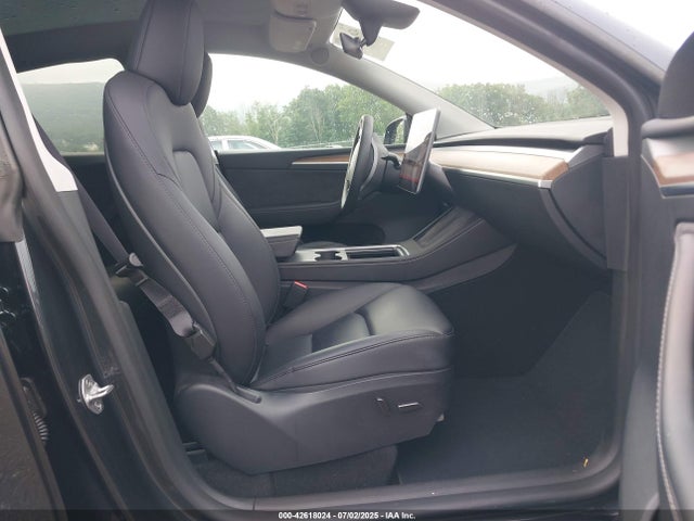2024 TESLA MODEL Y 7SAYGAEE1RF018713 Photo 4