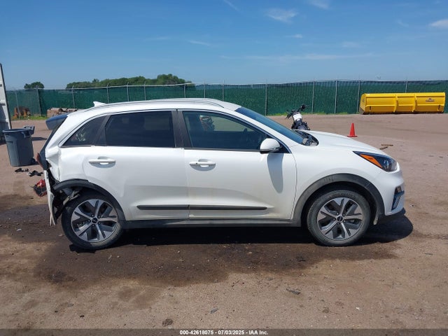 KIA Niro 2022 KNDCC3LG2N5147350 Image 13