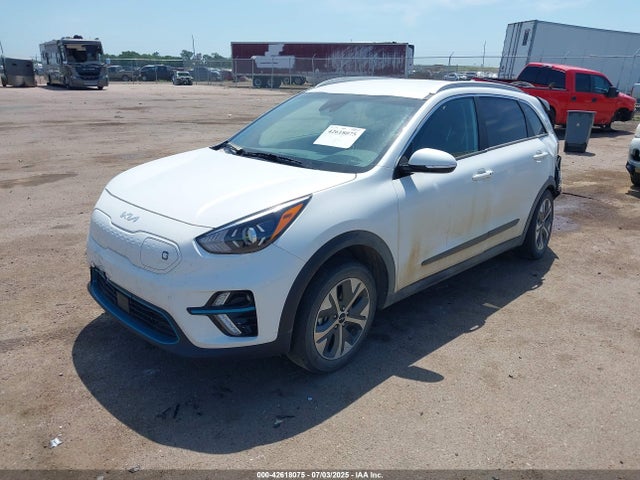 KIA Niro 2022 KNDCC3LG2N5147350 Image 2