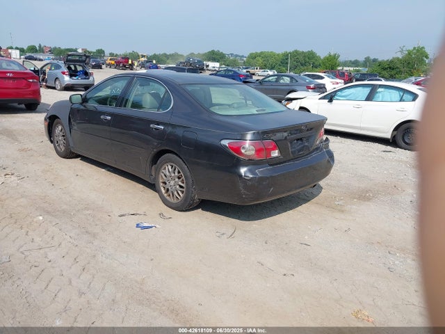 2004 LEXUS ES 330 JTHBA30G945028682 Photo 2