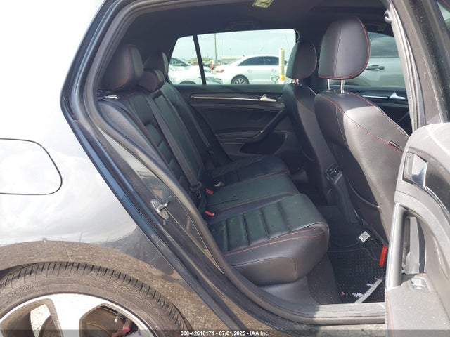 3VW4T7AU9FM070490 Volkswagen 2015