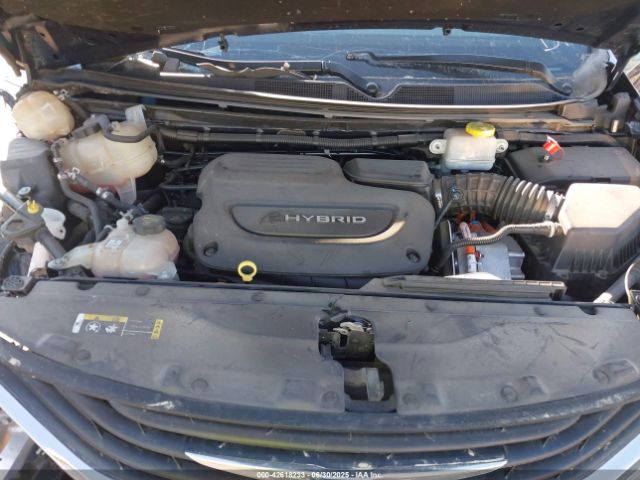 2018 CHRYSLER PACIFICA HYBRID 2C4RC1N70JR359222 Photo 9