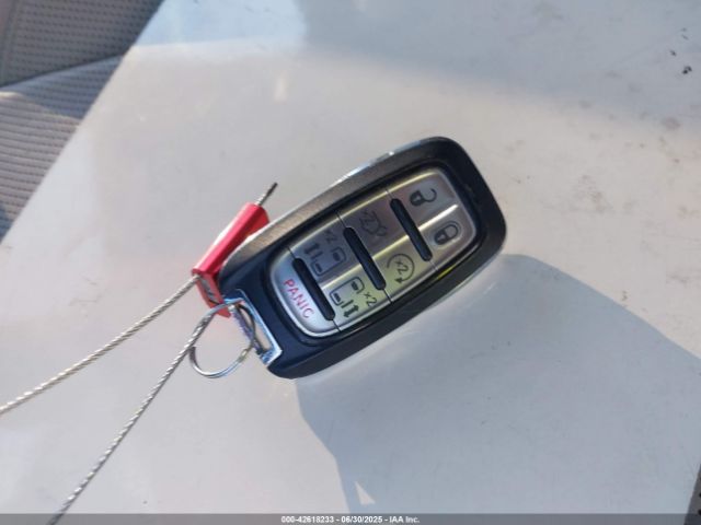 2018 CHRYSLER PACIFICA HYBRID 2C4RC1N70JR359222 Photo 10