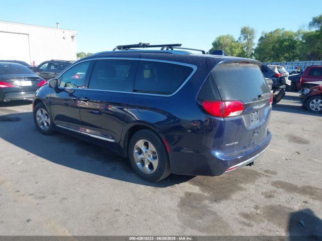 2018 CHRYSLER PACIFICA HYBRID 2C4RC1N70JR359222 Photo 2