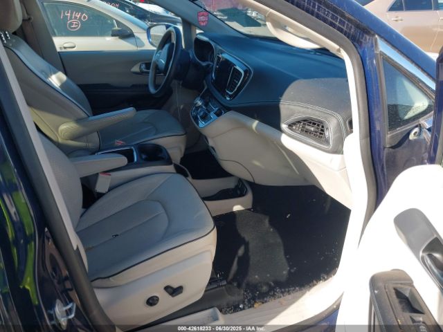 2018 CHRYSLER PACIFICA HYBRID 2C4RC1N70JR359222 Photo 4