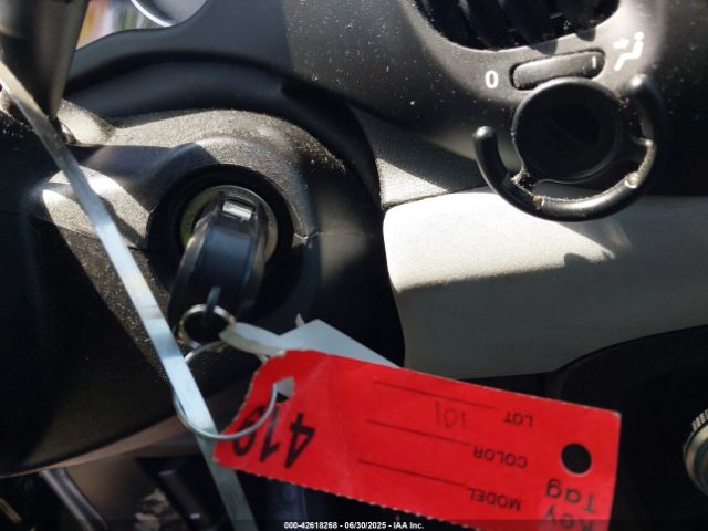 2014 FIAT 500L ZFBCFABH8EZ016439 Photo 10