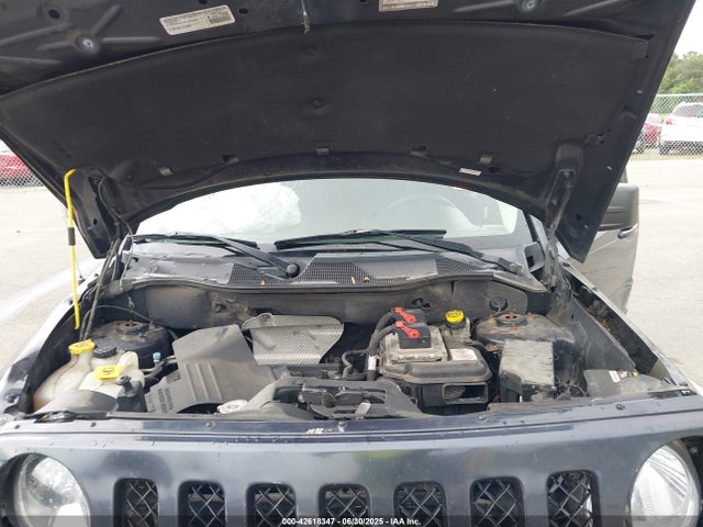 Jeep 2015 2015 1C4NJPBA5FD190638 Image 10