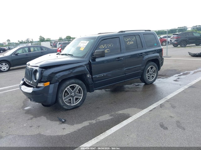 Jeep 2015 2015 1C4NJPBA5FD190638 Image 2