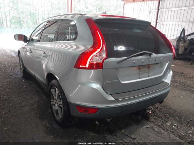 2011 VOLVO XC60 YV4902DZ9B2208216 Photo 2