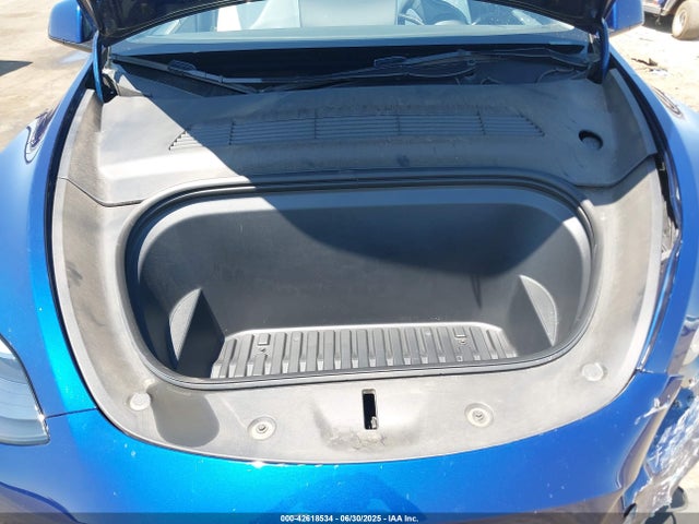 2023 TESLA MODEL Y 7SAYGDEEXPF892427 Photo 9