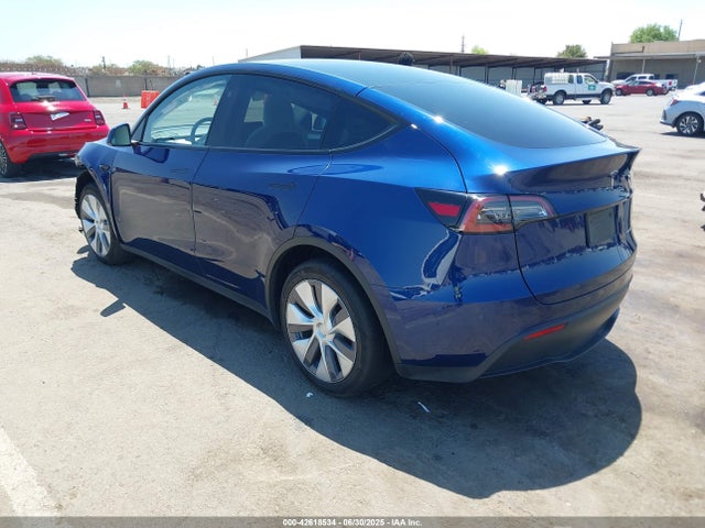 2023 TESLA MODEL Y 7SAYGDEEXPF892427 Photo 2