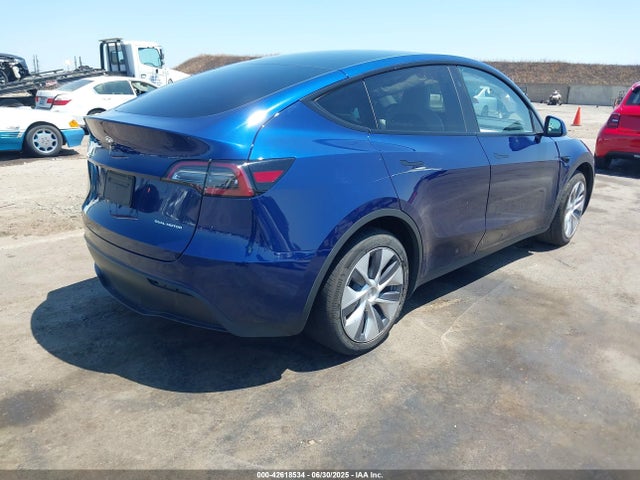 2023 TESLA MODEL Y 7SAYGDEEXPF892427 Photo 3