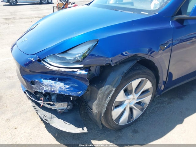 2023 TESLA MODEL Y 7SAYGDEEXPF892427 Photo 5