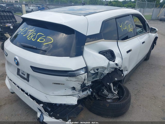 WB523CF06SCS88211 BMW Ix