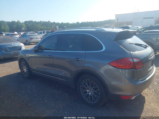 2012 PORSCHE CAYENNE WP1AC2A29CLA81105 Photo 2