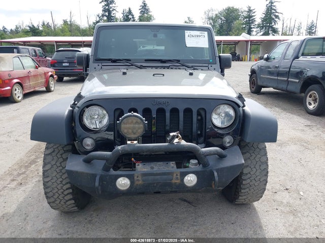 1C4BJWDG4JL932122 Jeep 2018
