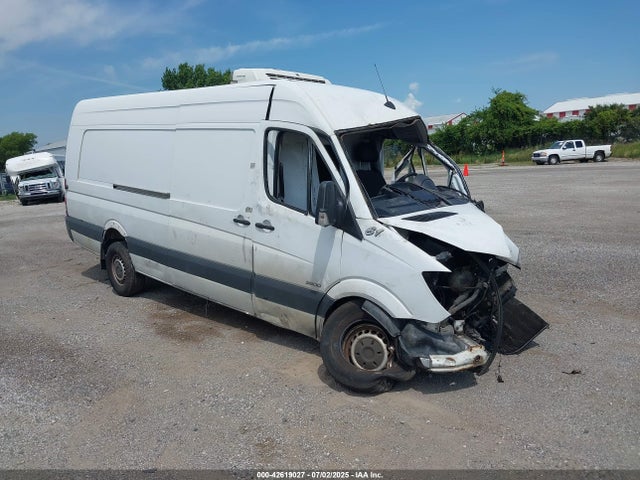 2015 WDYPE8CC2F5969948 main image