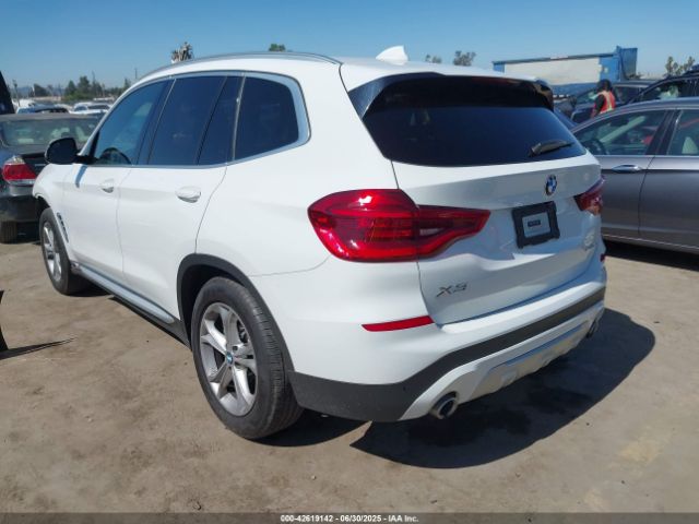 2021 BMW X3 5UXTY3C00M9F00276 Photo 2