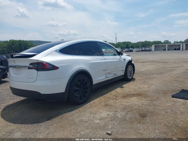 2021 TESLA MODEL X 5YJXCBE22MF322898 Photo 3