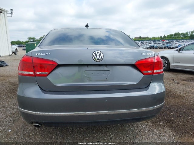 Volkswagen Passat 2015 1VWCV7A31FC086648 Image 16