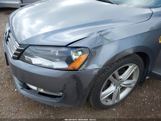 Volkswagen Passat 2015 1VWCV7A31FC086648 Image 6