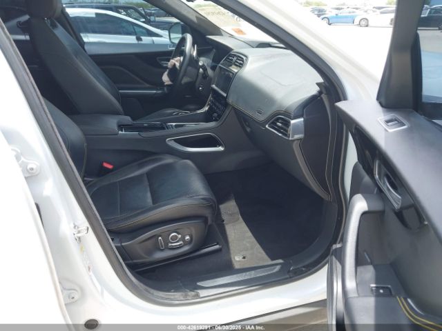 2020 JAGUAR F-PACE SADCX2GX1LA652359 Photo 4