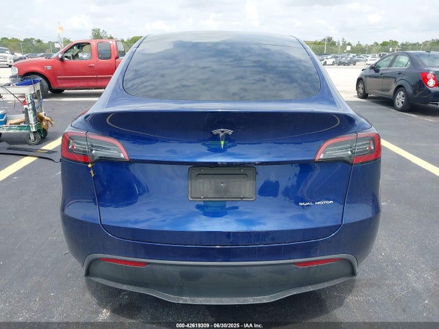 Tesla Model Y 2024 7SAYGDEE0RA312716 Image 16