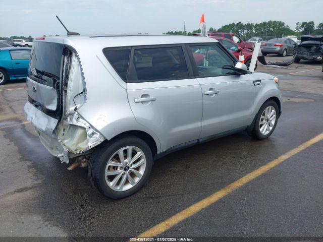 2018 KIA SOUL KNDJP3A53J7597391 Photo 3