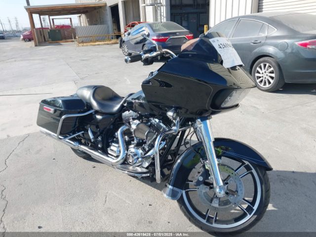 2015 HARLEY-DAVIDSON FLTRXS 1HD1KTM39FB600774