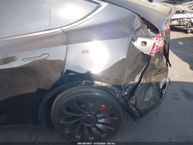 7SAYGDEF5PF823444 Tesla 2023