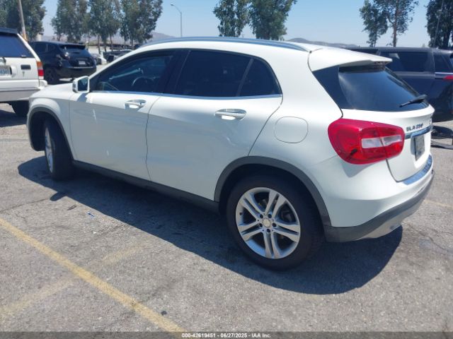 2017 MERCEDES-BENZ GLA 250 WDCTG4EB0HJ288595 Photo 2