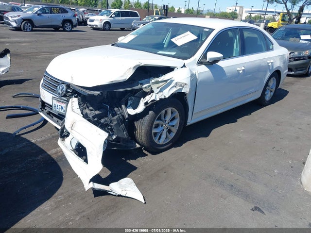 1VWAT7A39HC085957 Volkswagen 1.8 tsi
