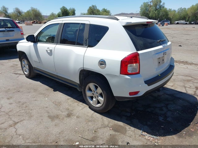 1C4NJCBA1ED696684 Jeep 2014