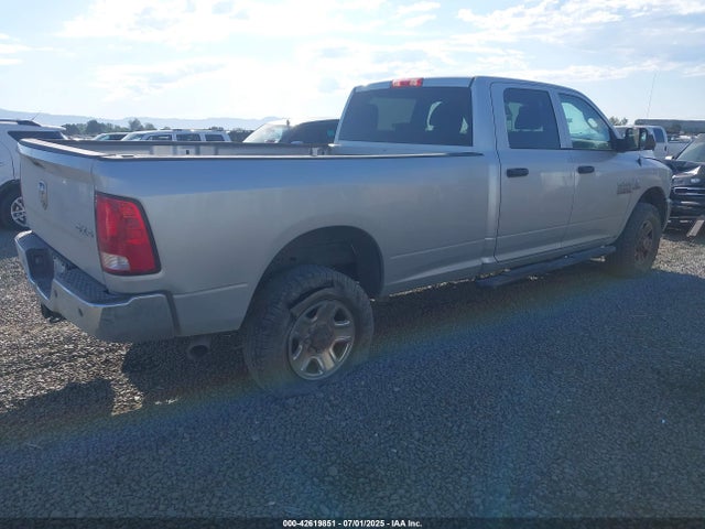 3C6UR5HL4JG125803 RAM 2500