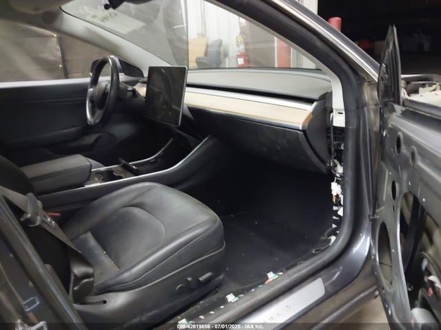 2018 TESLA MODEL 3 5YJ3E1EA4JF009504 Photo 4