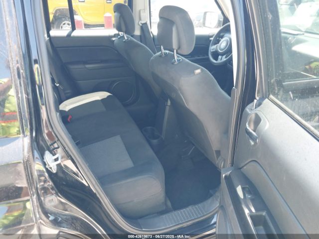 1C4NJPBB8FD418933 Jeep Patriot