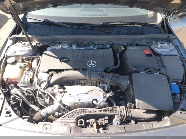 W1K5J4GB5PN416145 Mercedes-Benz m260