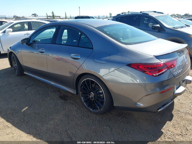 W1K5J4GB5PN416145 Mercedes-Benz m260